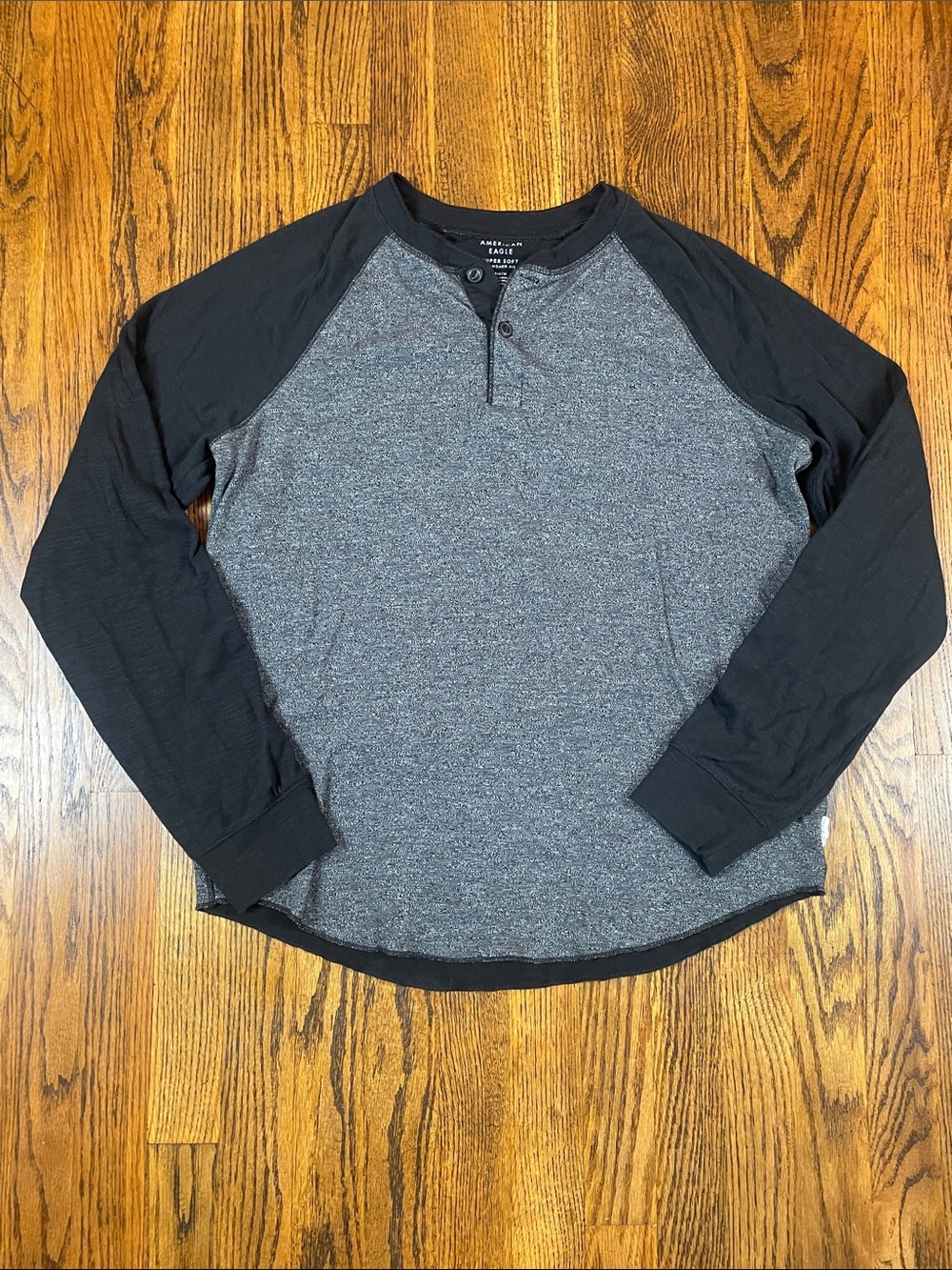American Eagle Outfitters Two-Tone Henley Long-Sleeve Shirt - Black/Gray